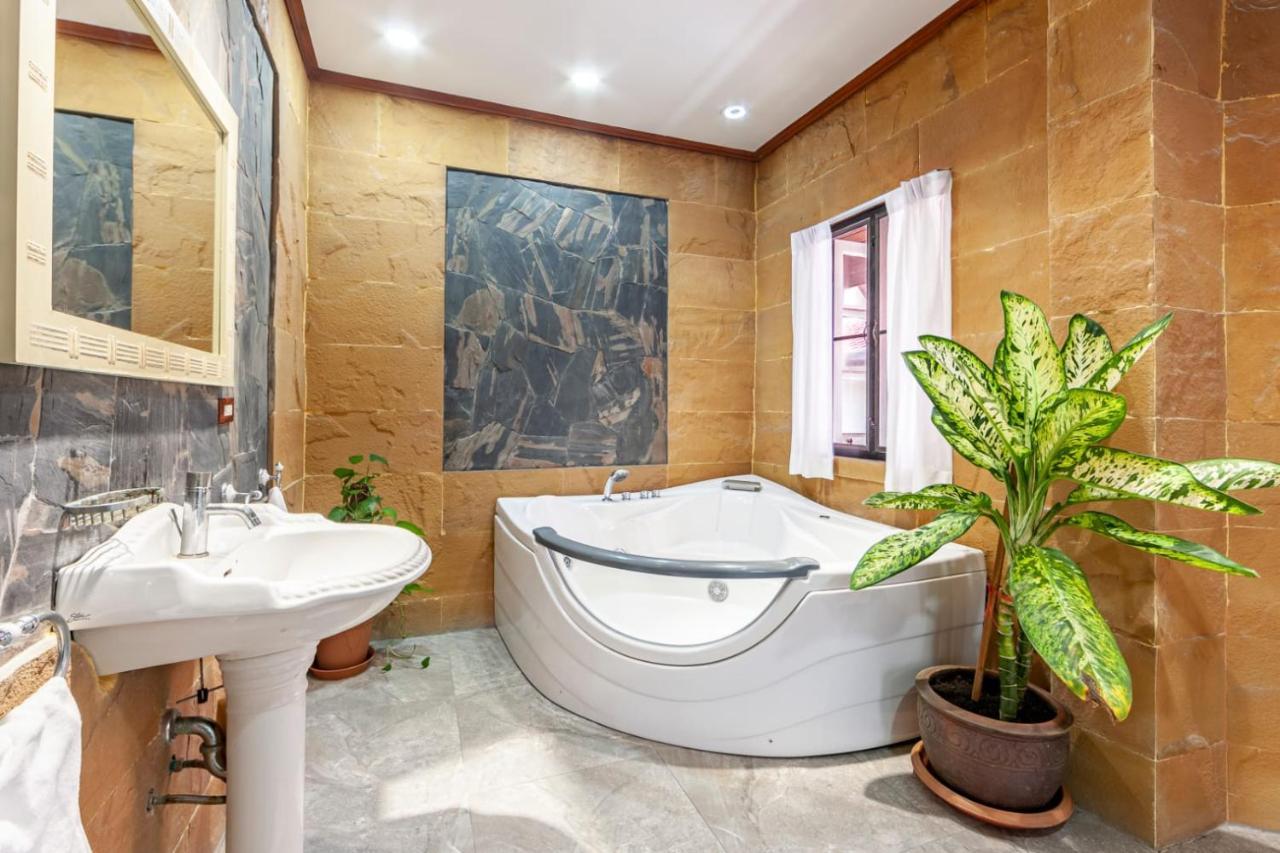 Villa Cologne​ @Nanai Villa Patong ภายนอก รูปภาพ